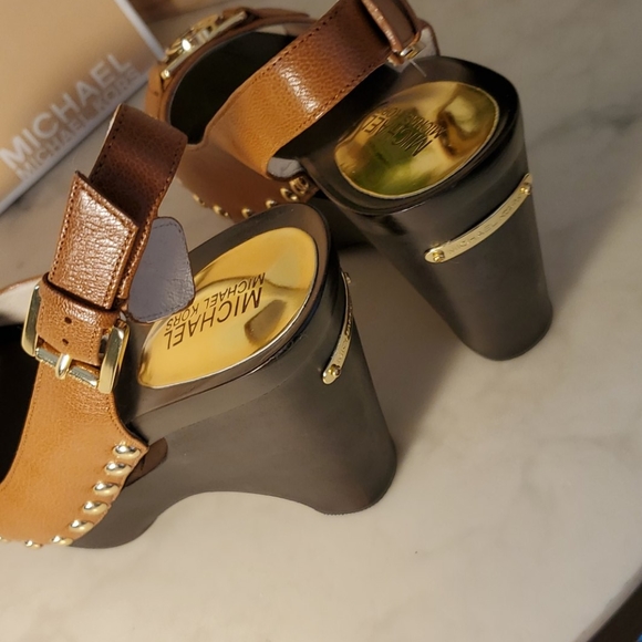 Michael Kors Heels - Picture 2 of 4